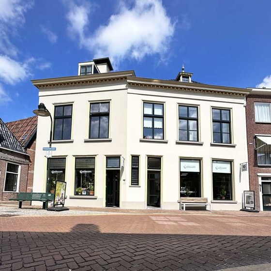 De winkel van Audiocom in het centrum van Dokkum